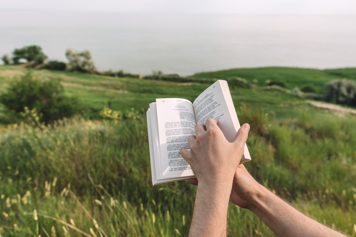 Duchowy kompas w codzienności – kiedy literatura chrześcijańska staje się wsparciem